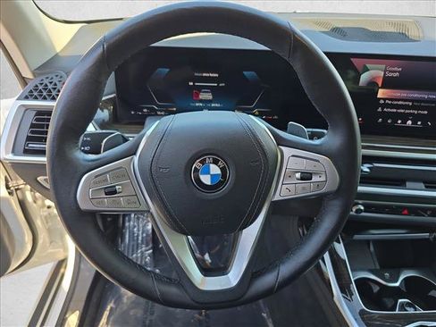 Used 2024 BMW X7 xDrive40i AWD/4WD image 18