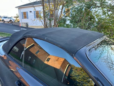 Used 2011 BMW 128i Convertible w/ Sport Pkg image 52