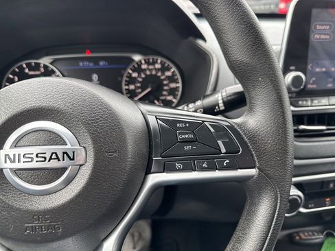 Used 2022 Nissan Altima 2.5 SV image 31