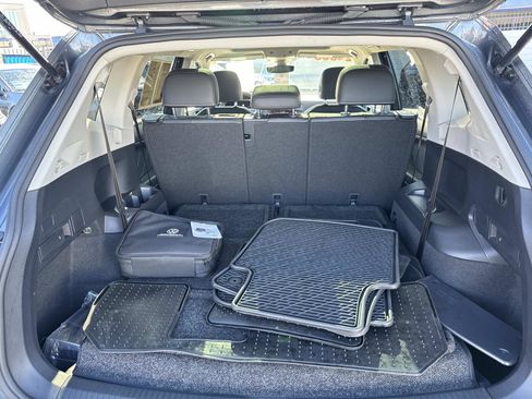 Certified 2023 Volkswagen Tiguan SE w/ Panoramic Sunroof Package image 5