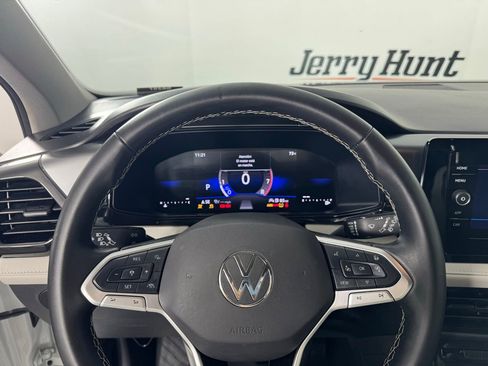 Used 2025 Volkswagen Taos S image 20