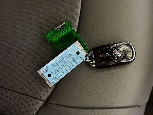 Used 2024 Buick Enclave Essence w/ Technology Package image 35