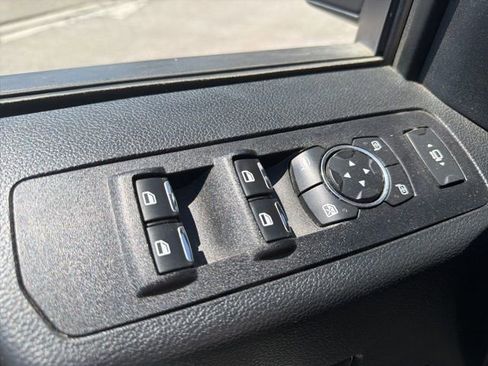 Used 2021 Ford F250 Lariat image 6