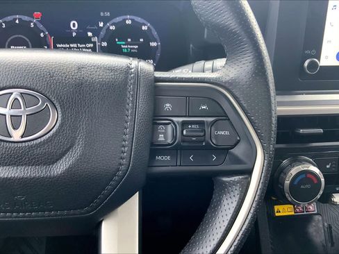 Used 2025 Toyota 4Runner TRD Off-Road image 24