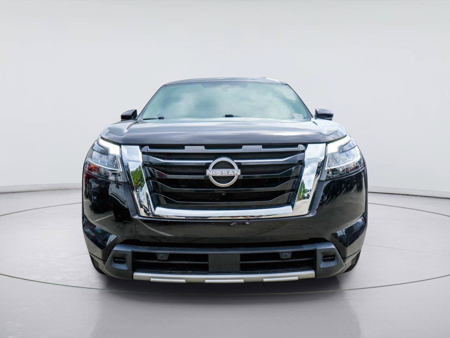 Used 2023 Nissan Pathfinder SL FWD image 3