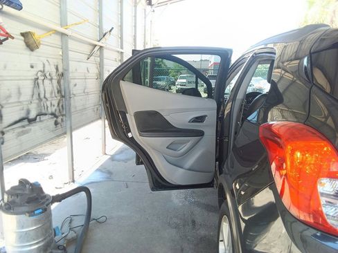 Used 2016 Buick Encore FWD image 29
