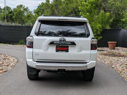 Used 2019 Toyota 4Runner TRD Off-Road AWD/4WD image 4