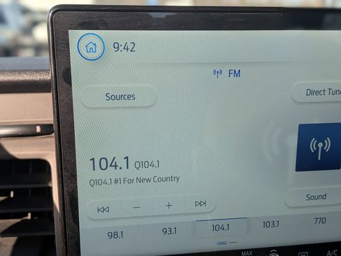 Used 2022 Ford Transit 350 XLT image 27