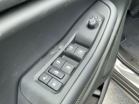 New 2025 Jeep Grand Cherokee Altitude image 19