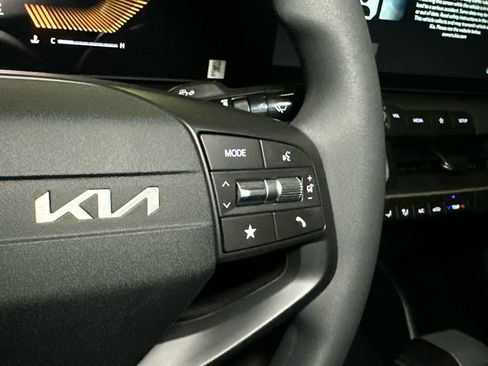 New 2025 Kia K4 LXS image 20