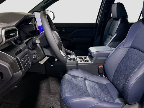 New 2026 Toyota 4Runner Platinum AWD/4WD image 20