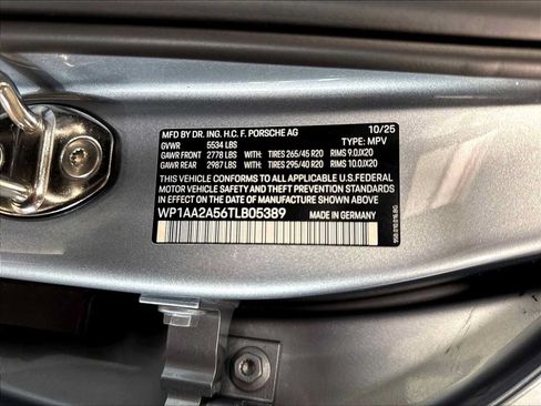Used 2026 Porsche Macan AWD/4WD image 35