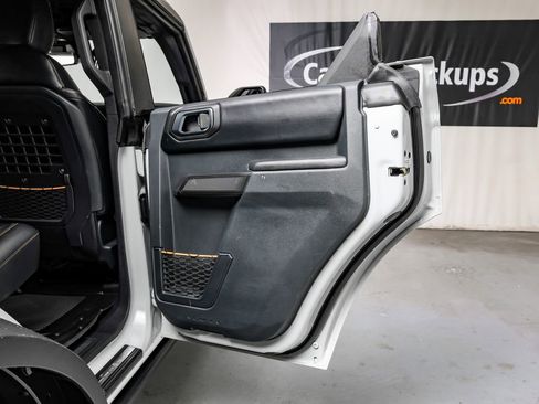 Used 2024 Ford Bronco Badlands image 60