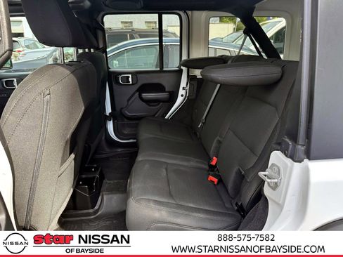 Used 2021 Jeep Wrangler Unlimited Sport image 17