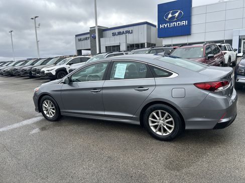 Used 2018 Hyundai Sonata SE w/ Cargo Package image 12