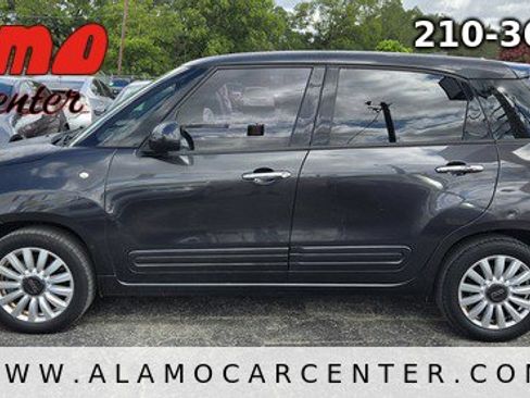 Used 2017 FIAT 500L Pop image 2