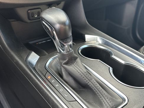 Used 2022 Chevrolet Traverse LT w/ LPO, Floor Liner Package image 32