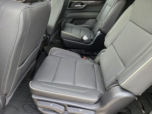 New 2026 GMC Yukon Elevation w/ LPO, Floor Liner Package image 20