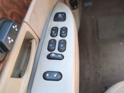 Used 2004 Mercury Grand Marquis LS RWD image 17