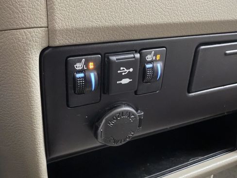 Used 2019 Toyota Sienna XLE FWD image 22