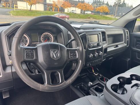 Used 2018 RAM 2500 Tradesman w/ Chrome Appearance Group image 3