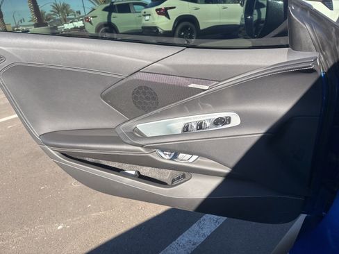 Used 2022 Chevrolet Corvette Stingray Convertible w/ Z51 Performance Package image 10