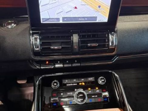 Used 2021 Lincoln Navigator L Reserve RWD image 25