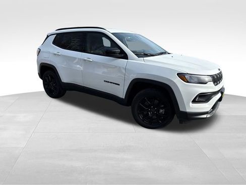 New 2026 Jeep Compass Latitude image 1