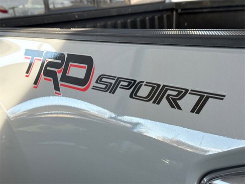 Used 2021 Toyota Tacoma TRD Sport image 8