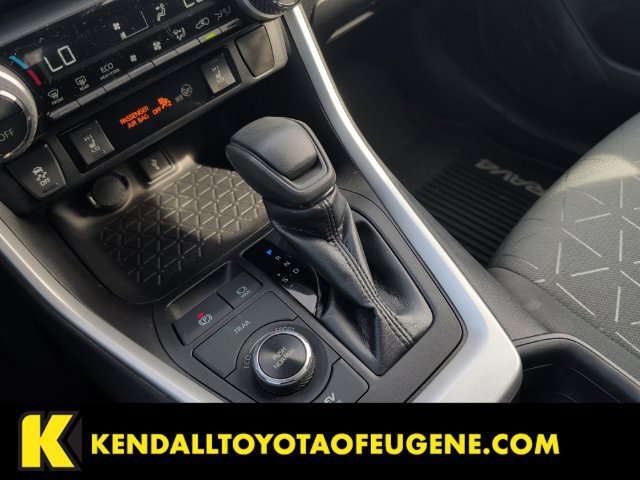 Used 2021 Toyota RAV4 XLE w/ Convenience Package AWD/4WD image 18
