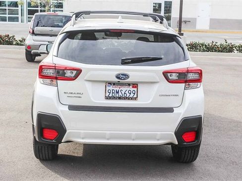 Used 2022 Subaru Crosstrek 2.0i Premium w/ Moonroof Package image 6