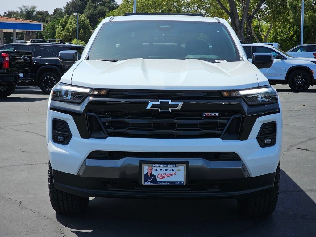 New 2026 Chevrolet Colorado Z71 w/ Midnight Edition AWD/4WD image 2