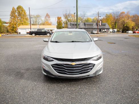 Used 2022 Chevrolet Malibu LT image 9