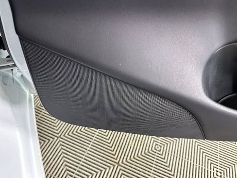 Used 2019 Tesla Model 3 Performance image 28