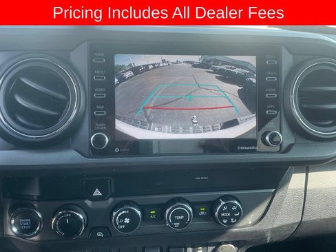 Used 2020 Toyota Tacoma TRD Off-Road AWD/4WD image 17
