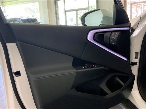 Used 2025 BMW X3 xDrive30i AWD/4WD image 10