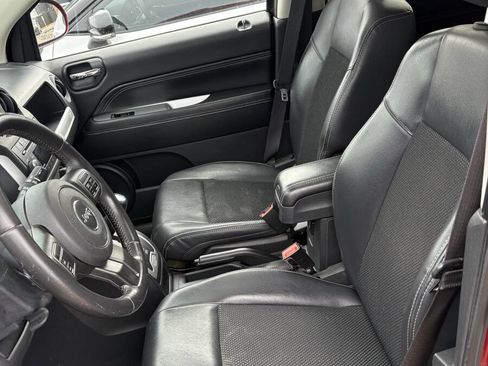 Used 2014 Jeep Compass Latitude w/ Sun/Sound Group image 8