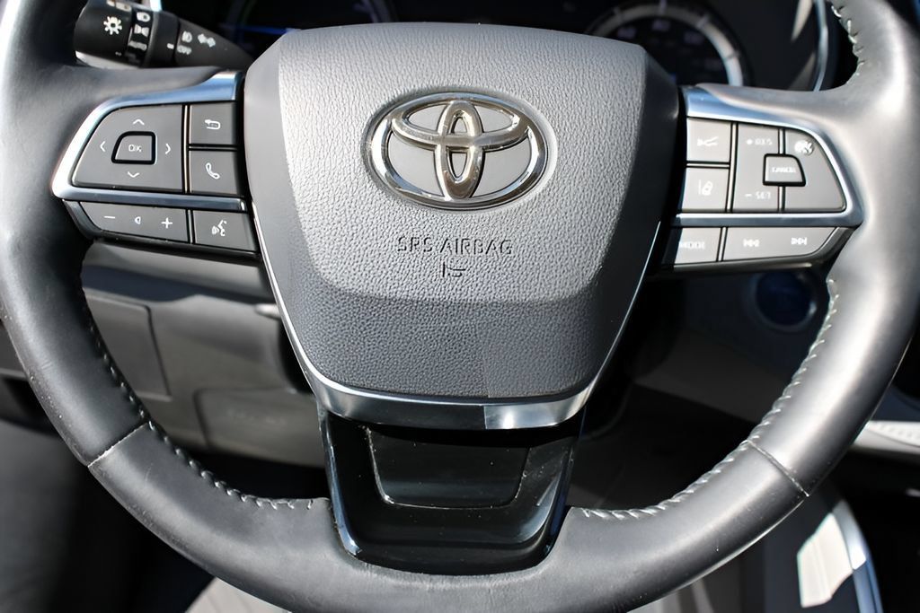 Certified 2020 Toyota Highlander Platinum AWD/4WD image 14