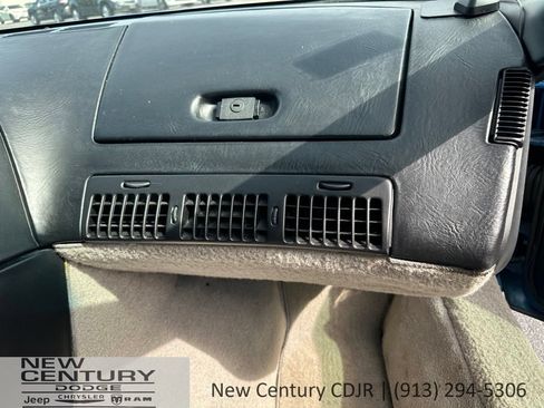 Used 1992 Chevrolet Corvette Coupe RWD image 13