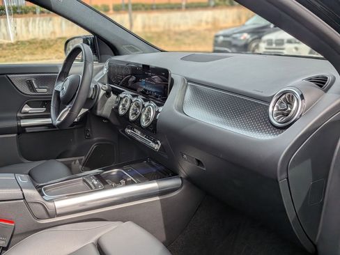 Certified 2025 Mercedes-Benz GLA 250 4MATIC image 36