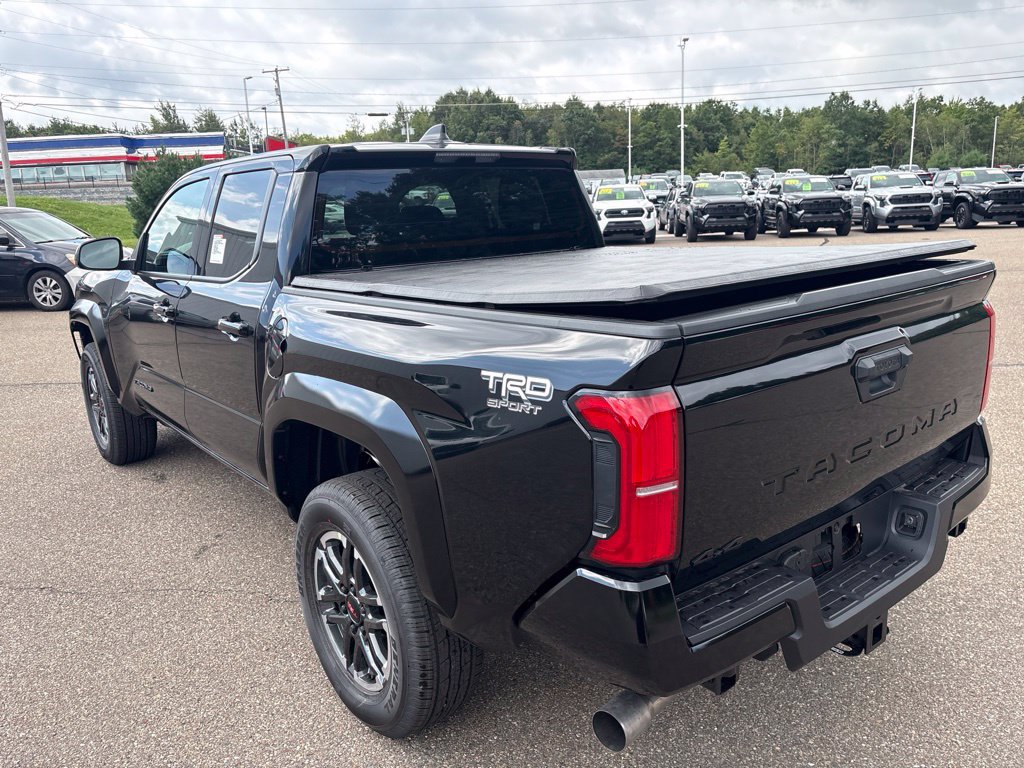 Used 2026 Toyota Tacoma TRD Sport AWD/4WD image 4