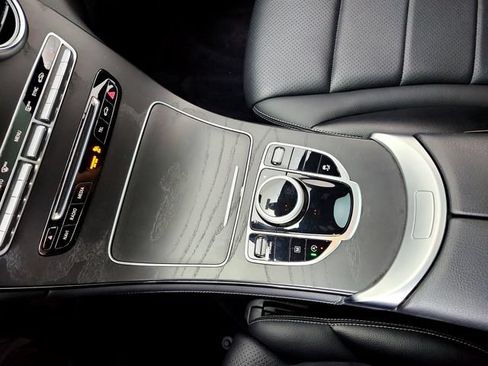 Used 2018 Mercedes-Benz GLC 300 4MATIC image 22