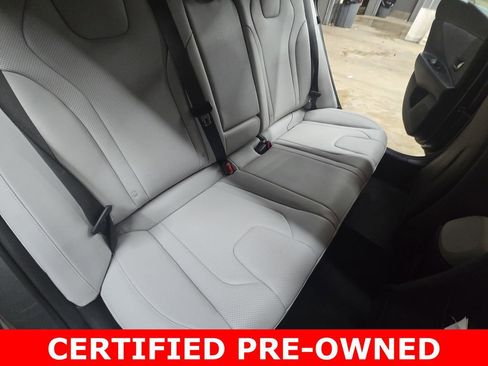 Certified 2025 Hyundai Elantra Limited FWD image 11