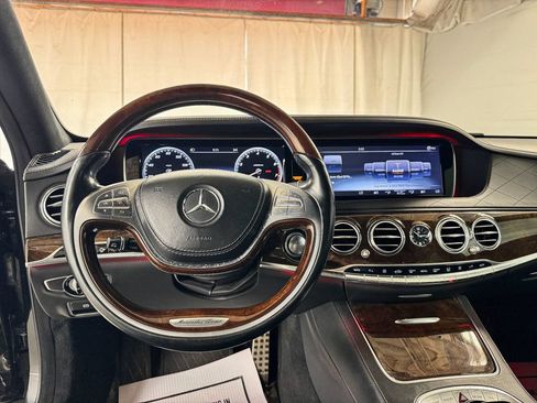 Used 2017 Mercedes-Benz S 550 4MATIC Sedan image 13