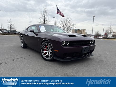 Used 2022 Dodge Challenger SRT Hellcat Redeye image 1