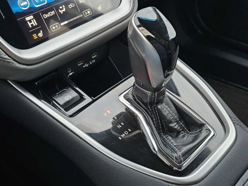 Used 2020 Subaru Outback Premium image 31