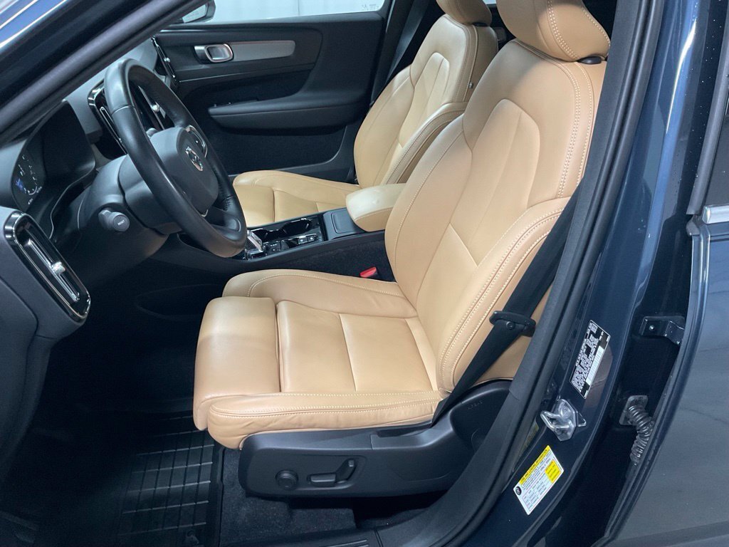 Used 2020 Volvo XC40 T5 Inscription w/ Protection Package Premier AWD/4WD image 28