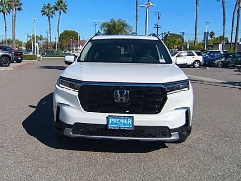 Used 2023 Honda Pilot Elite image 3