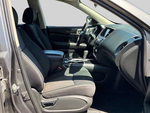 Used 2018 Nissan Pathfinder S AWD/4WD image 7