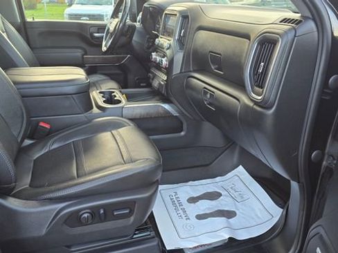 Used 2023 GMC Sierra 3500 Denali w/ Denali Black Diamond Edition image 20